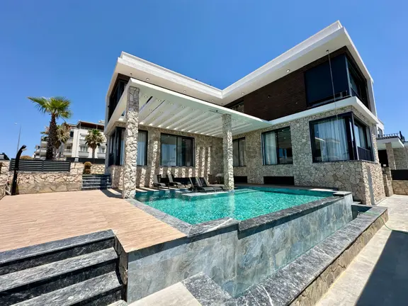 Villacı Onur'dan Didimde Ultra Lüx Satılık 4+1 Full Eşyalı Villa , Çift Havuzlu 1