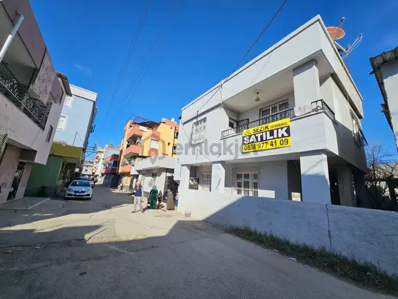 Seyhan Da Gülbahçesi Mh Kanala Varmadan168 Mt 2 Katlı Müstakil Evana Yola Yakın 1