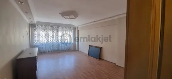 Tombul Emlaktan Yeni Mahallede 4+1 Satılık Daire 1