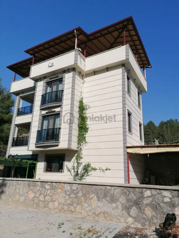 Acıpayam Yukarı Mahallesinde Harika Villa 23,500.000 Milyon Pazarlıklı Satılıktır !!! 2