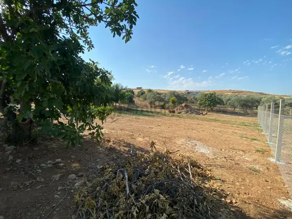 İzmir Tire Yenioba Mahallesinde Villa İmarlı Satılık Arsa 2