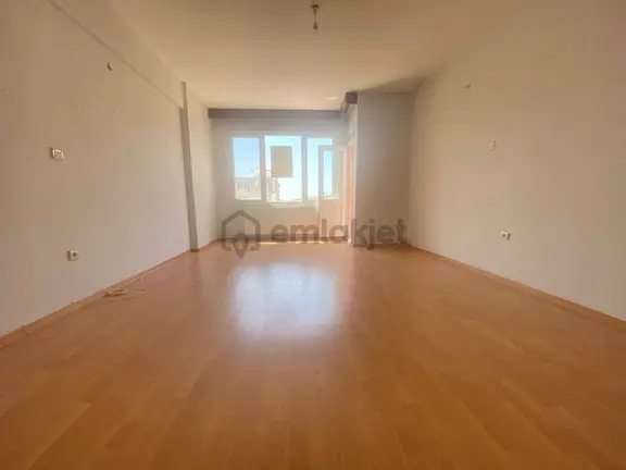 Buca Laleli Mahde 2+1 90m2 Doğalgazlı Havadar Kiralık Daire 1