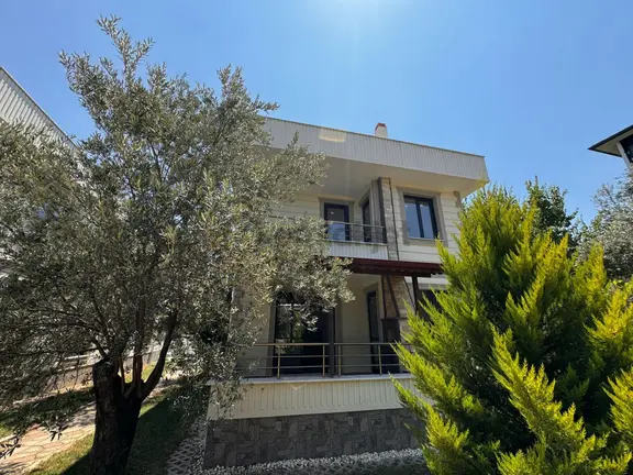 Edremit Gürede Site İçinde Denize Yürüme Mesafesinde 3+1 Villa 2