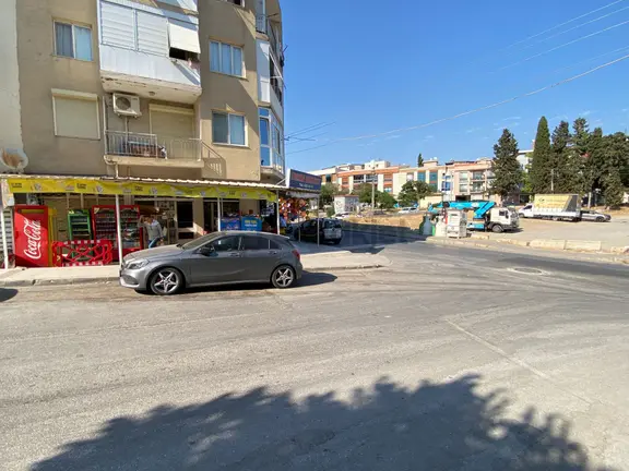 Acill Buca Barış Mah.de Vergi Dairesi Yakını 80m2 Ana Cadde Yanı Satılık Dükkan 1