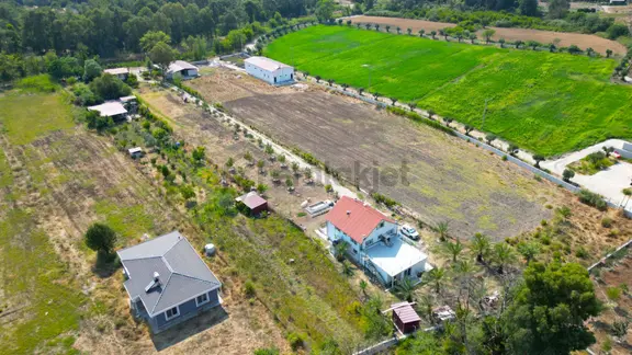 Marmaris Çamlı'da Satılık 4.155 M2 Arsa İçinde Çiftlik Evi 2