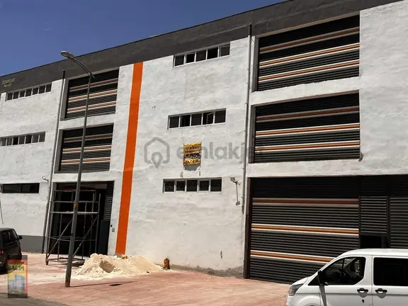 Halıcılar Sitesi'nde Satılık İş Yeri 1