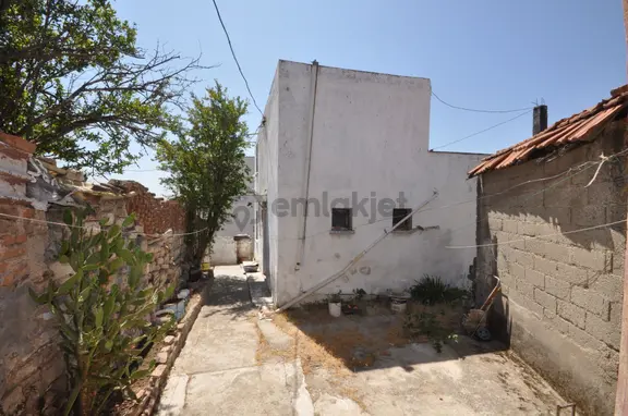 Söke Kuşadası Yolu Üzeri Satılık Müstakil Bahçeli Evler 1