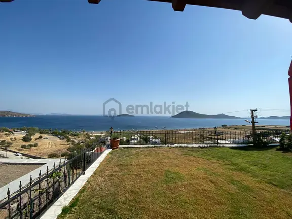 Dikili Çandarlıda Satılık Triblex Villa 1