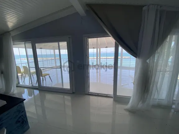 Balıkesir Ayvalık Altınova Da Satılık Harika Villa.denize Sıfır 2