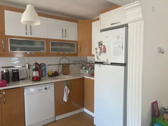 Foçada Site İçinde Denize Çok Yakın 2+1 Satılık Daire 2