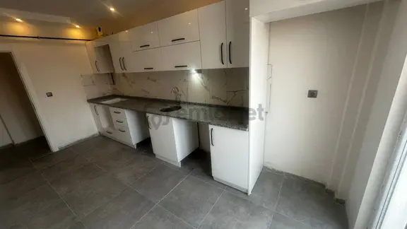 Şirintepe Mahallesinde Yayla Caddesi Yakını Satılık 2+1 Daireler 1