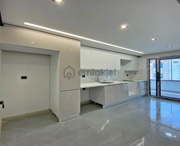 Bahçeşehir Bölge Akbatı Avm Tarafı 2+1 Kapalı Mutfak Kat Mülkiyetli Satılık Fırsat Daire 1
