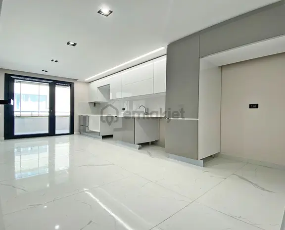 Bahçeşehir Lokasyonunda 3+1 Yeni İnşaat Hastaneye Okula Yakın Satılık Fırsat Daire 1