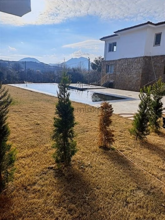 Uzun Dönem Havuzlu Kiralık 2+1 Merkezde 1