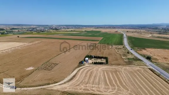 Turhan Emlak'tan Saray Ayaspaşa'da Satılık Arsa 3 Adet 1