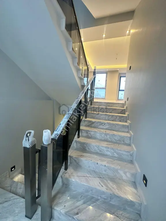 S-198 Karabayır Satılık Sıfır 4+1 Triblex Villa 2