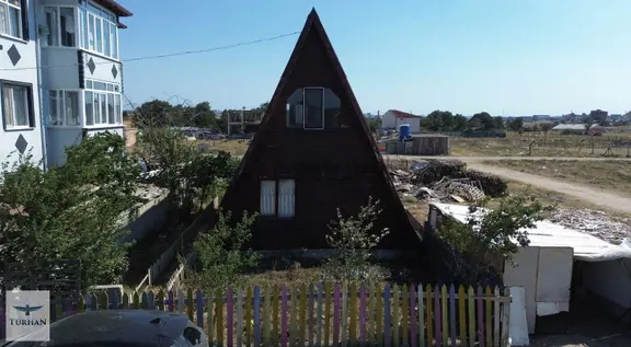 Turhan Emlak'tan Pınarça'da İmarlı Arsa Üzerinde Bungalov Ev 1