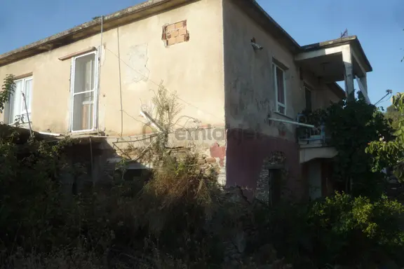 İzmir Torbalı Gold Emlaktan Satılık Bahçeli Köy Evi 2