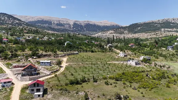 Bolkar'dan Arslanköyde 790m² Göl Manzaralı Araziler 1