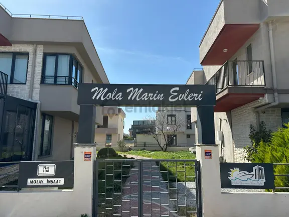 Çanakkale Kepez Sahilde Boğaz Manzaralı Ve Bahçeli Satılık 2+1 1