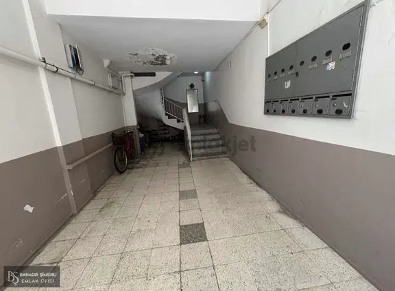 B.ş.den Ragıpbey Mahallesinde Satılık Ara Kat 3+1 Daire 1