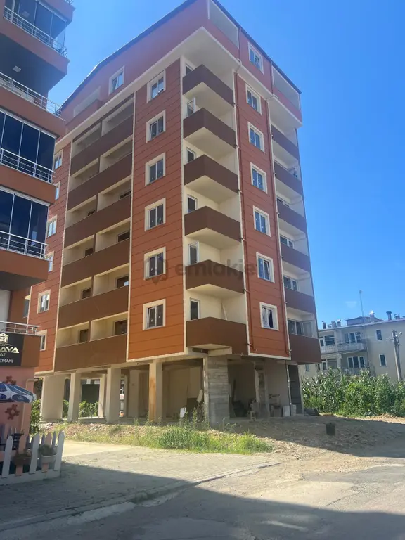 Giresun Teyyaredüzün'de Satılık 1+1 Sıfır Daire Asansörlü 1