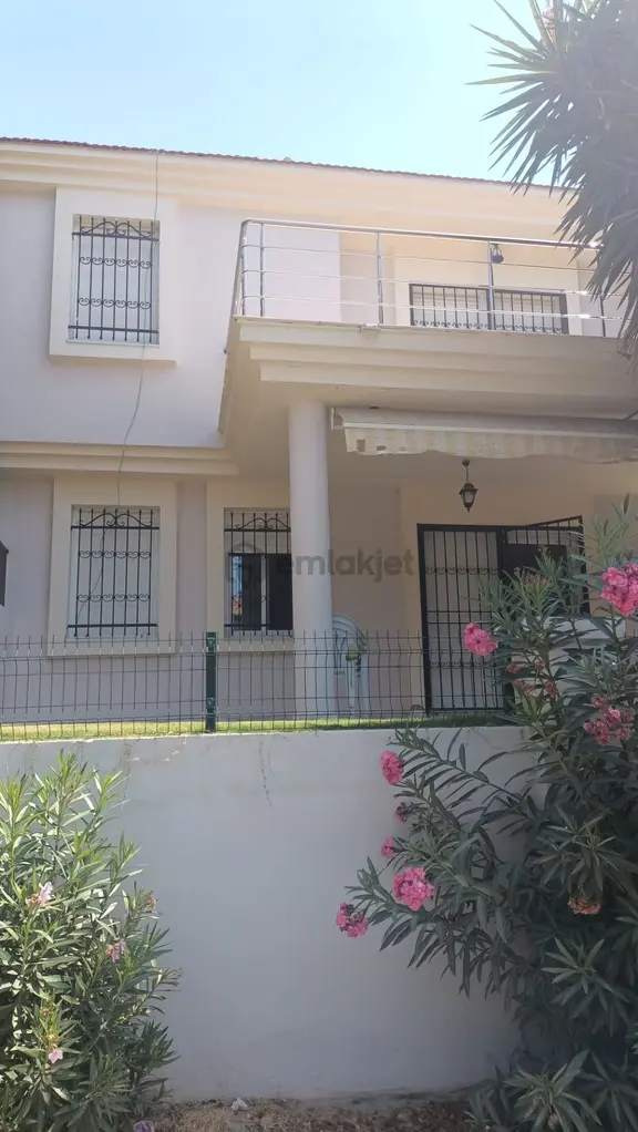 Alaçatı Gayrimenkulden Alaçatı Merkeze Yakın Satılık Villa 2