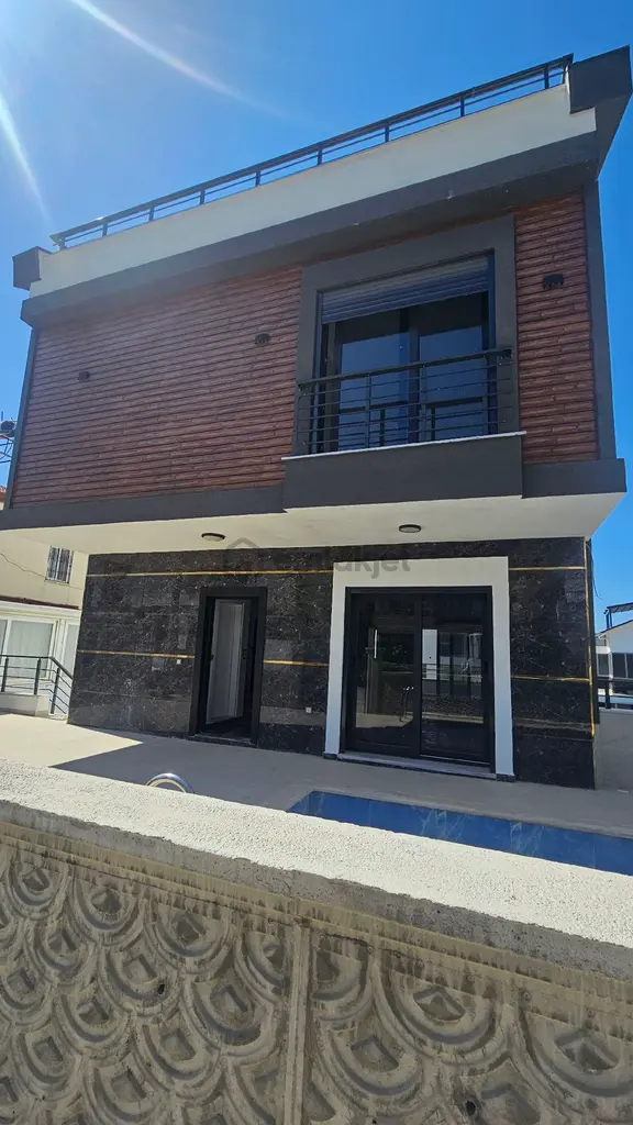 Didim'de Denize 200 Metre Mesafede Sıfır 4+1 Villa 1