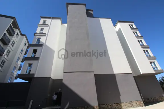 Aksaray M.akif Ersoy Mah.organize Yolunda Satılık Sıfır 3+1 Daire 1