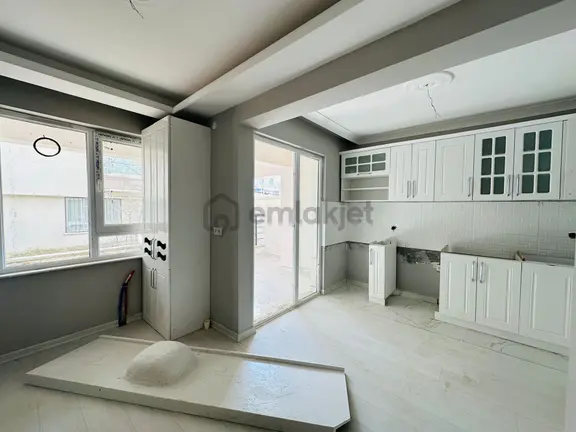 Karapürçek Stad Yakınında Asansörlü 3+1 Giriş Kat Satılık Sıfır Daire !! 2