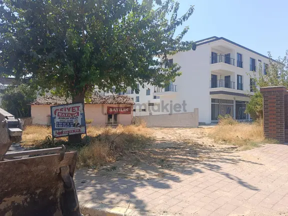 Acarlar Emlaktan Dallıca'da 233 M2 Satılık İmarlı Arsa 1