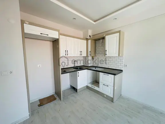 Muradiye Mahallesinde Sıfır 2+1 Ara Kat Daire Fırsatı 1