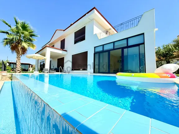 Panaromık Manzara-özel Havuz/otopark-hamam-sauna-fıtness-jakuzı-2500 M2 Bahçe-lüx-tamamı Müstakil 1