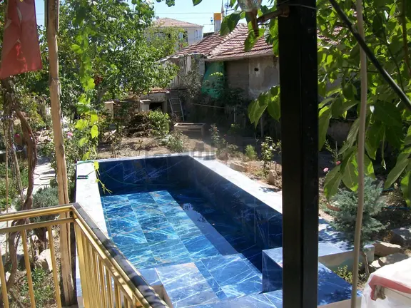 Müstakil Türbe Mah.de Net 698 M² 1