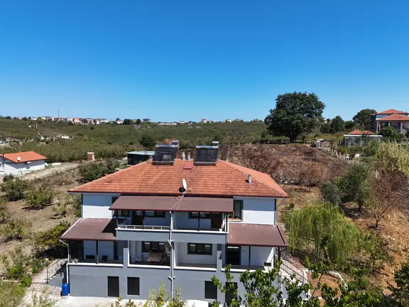 Re/max Maviden 2650 M2 Arsa Üzerinde 2 Adet Yeni 4+1 Müstakil Ev 1
