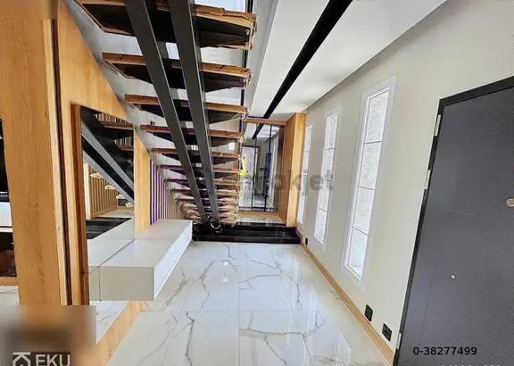 Kuşadası Merkezde Satılık Denize Çok Yakın Sıfır Müstakil Villa 2
