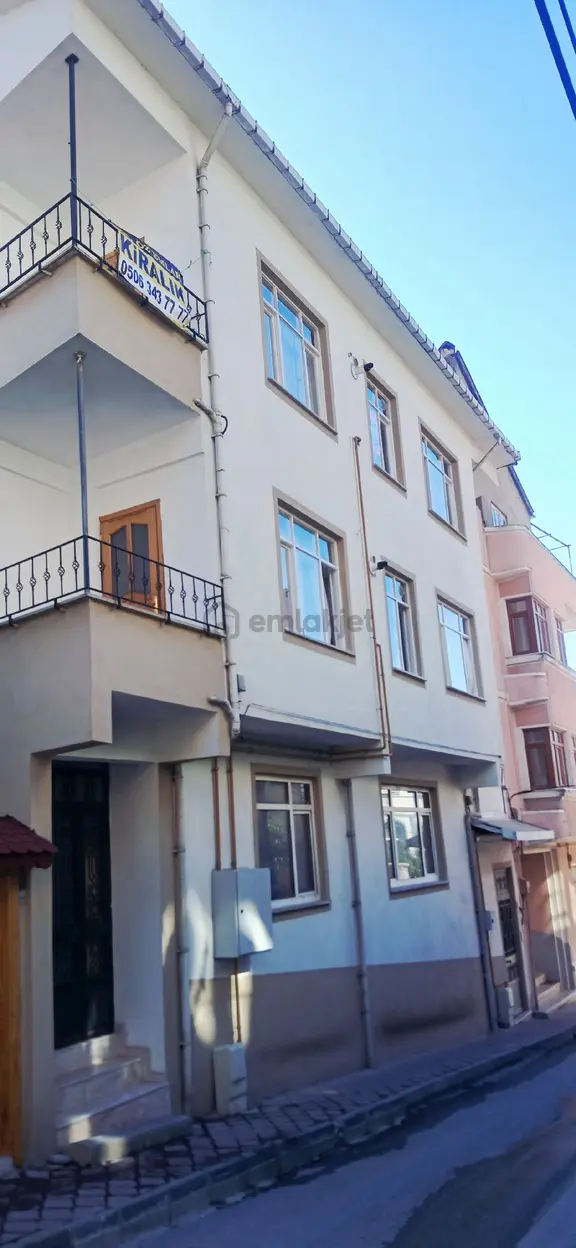 Camıkebır Mahallesinde Eşyalı Kiralık Daire 2