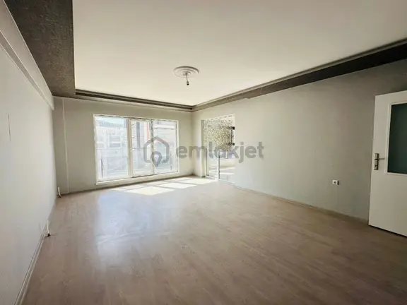 Başpınar'da E.banyolu Full Yapılı 3+1 Ara Kat Satılık Daire !! 1
