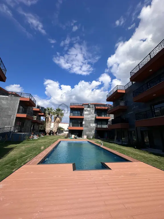 Mert Uçar'dan Satılık Yeni Şakran Da Havuzlu Sitede Sıfır 3+1 2
