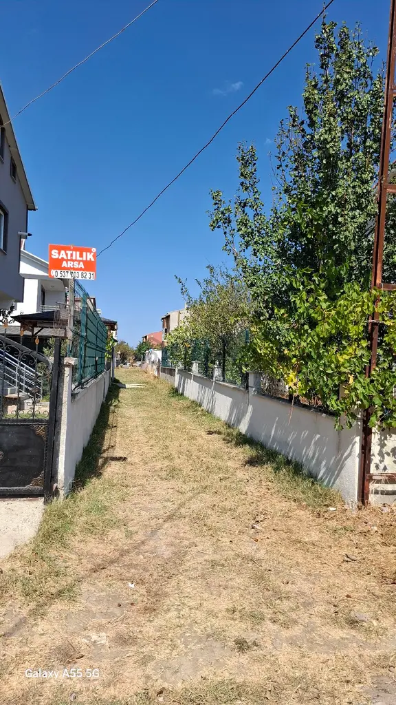 Yeniciftlik Kapaklı Kaynak Mevkinde 215m2 Arsa 1