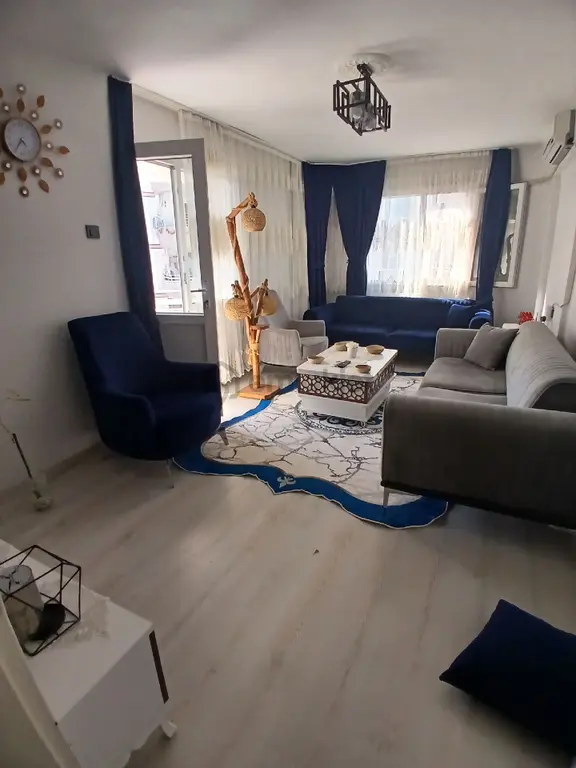 İzmir Torbalı Cumhuriyet Mahallesinde 2+1 Arakat Daire Satılık 1