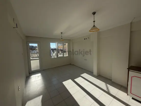 Dikili Ümmetoğlun'ndan 2+1 Yüksek Giriş Katı Daire Denize 200 Metre 2