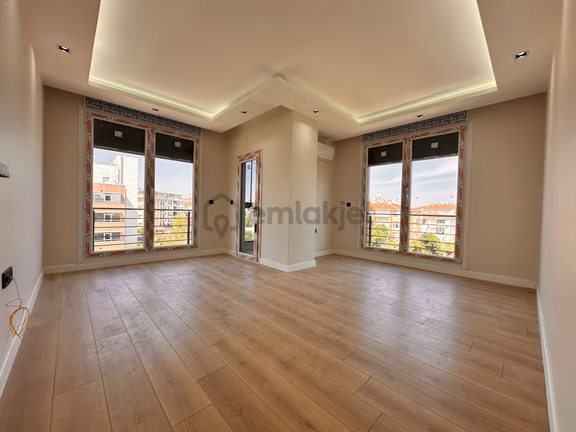 Next House'dan Bahçelievler Merkezde Köşe Konumlu, Sıfır, 5+2 1