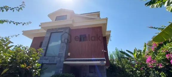 M-779 Muğla Fethiye Satılık 4+1 Full Eşyalı Triblex Villa 1