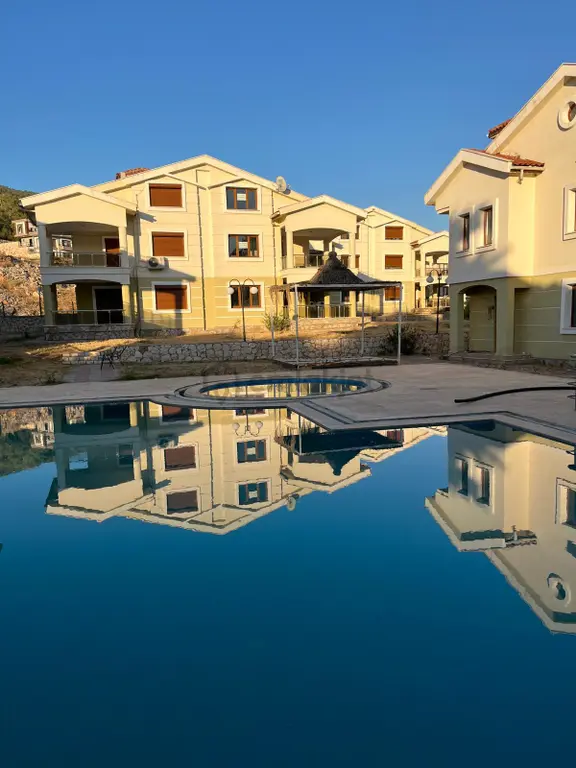 Acarlar Emlaktan Didim Akbük'te Site İçinde 4+1-220 M2 Satılık Tripleks Yazlık 2