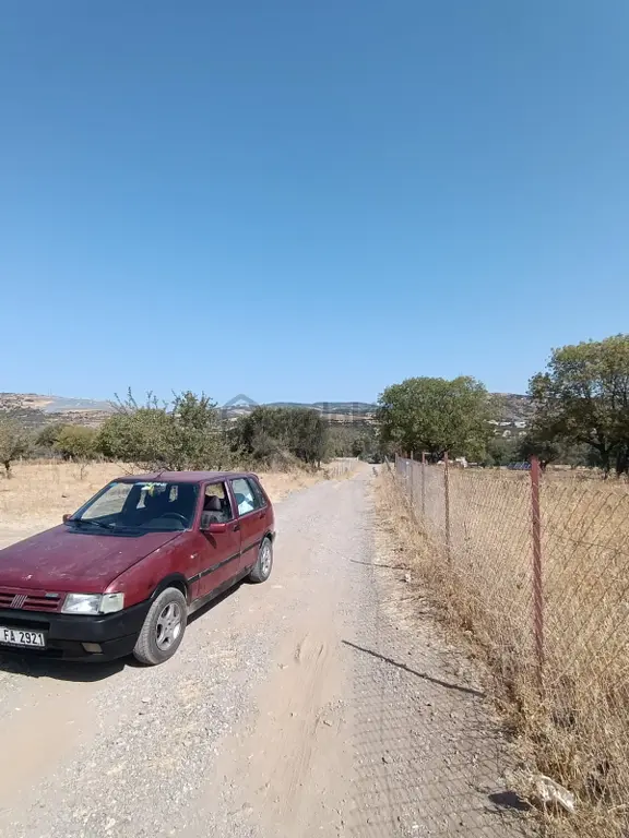 Foça Hacılimanında Satılık Tarla 2