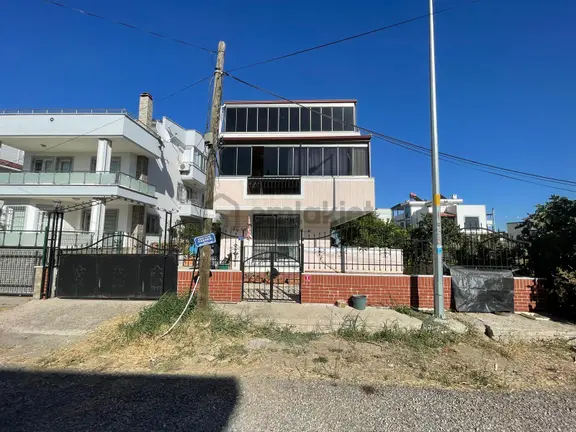 Sabri Pınarbaşı'dan Güre'de Satılık 300m2 Arsa İçinde Tek Müstakil Ev 1
