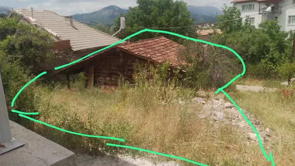 Beyşehir Çetmi De Satılık Kargır Ev Ve Arsası 1