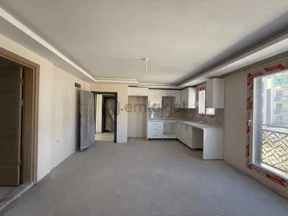 Seferihisar Gözsüzler’de Köşe Konumda Satılık 2+1 Daire 1