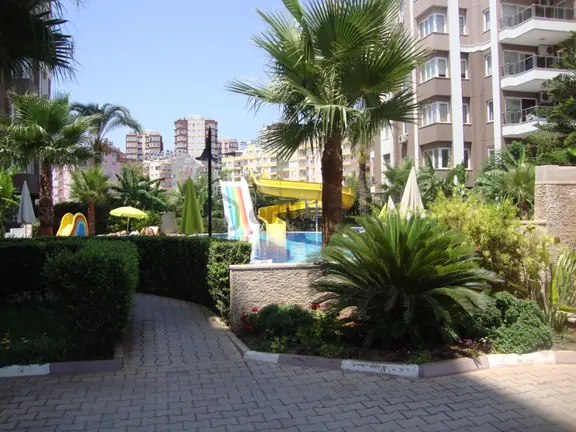 Antalya Konyaaltı Uncalıda Satılık Daire Lüks Sitede Havuzlu 2
